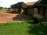 Dinoko Country Lodge